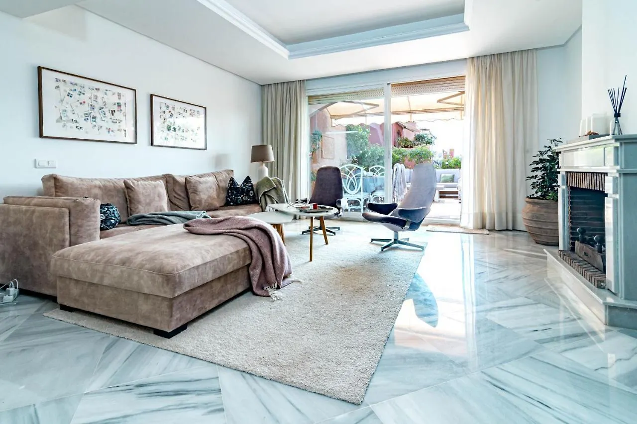 Tropical Palmy 3 Bedroom Townhouse In Nueva Andalucia Close To Puerto Banus Μαρμπέλλα Σπίτι διακοπών