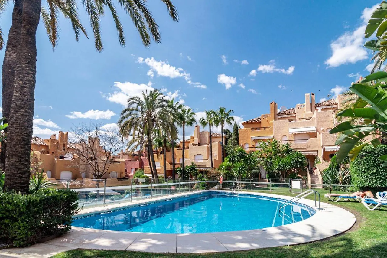 Tropical Palmy 3 Bedroom Townhouse In Nueva Andalucia Close To Puerto Banus Μαρμπέλλα 0*,